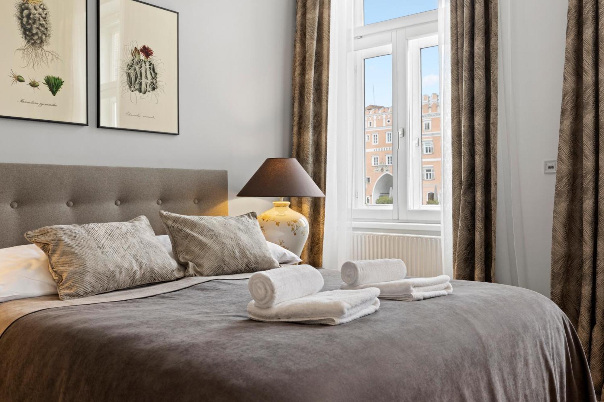 Sgrafit Apartments - Self Check-In Retz Bagian luar foto