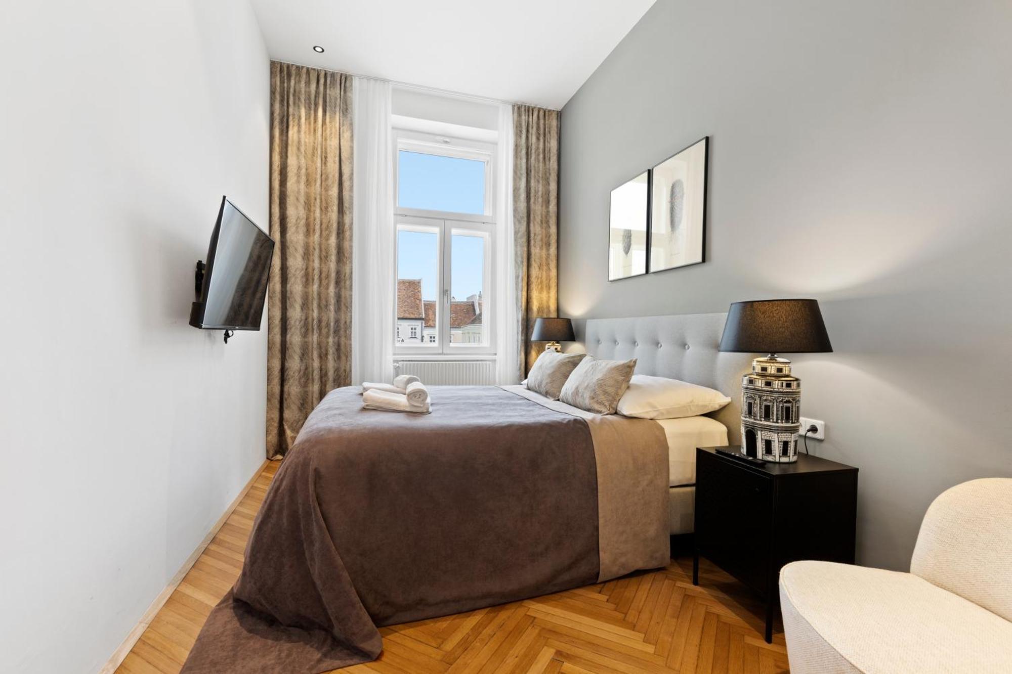 Sgrafit Apartments - Self Check-In Retz Bagian luar foto