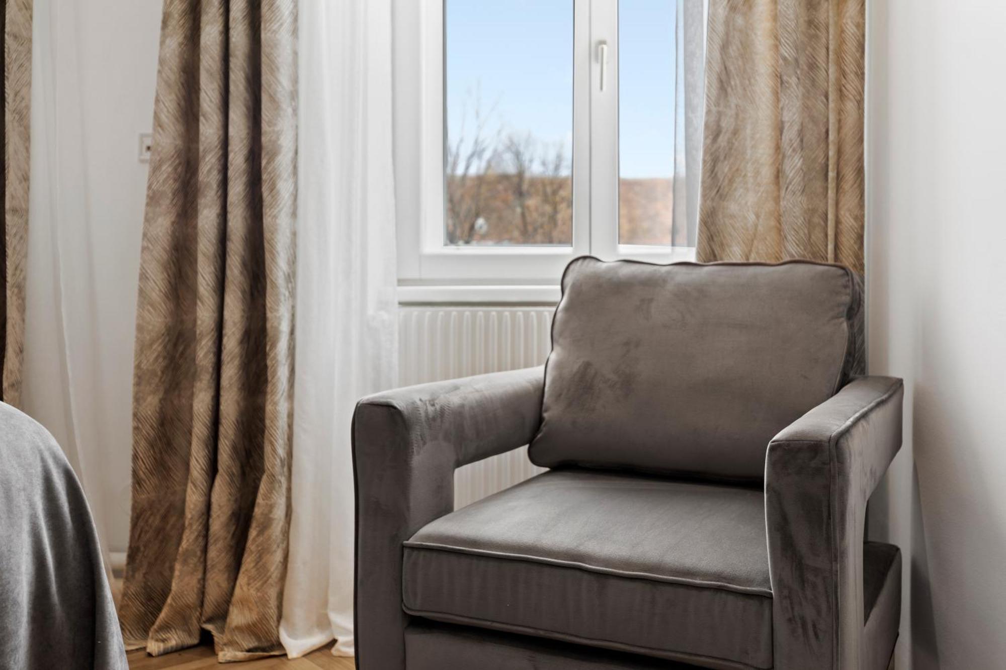 Sgrafit Apartments - Self Check-In Retz Bagian luar foto