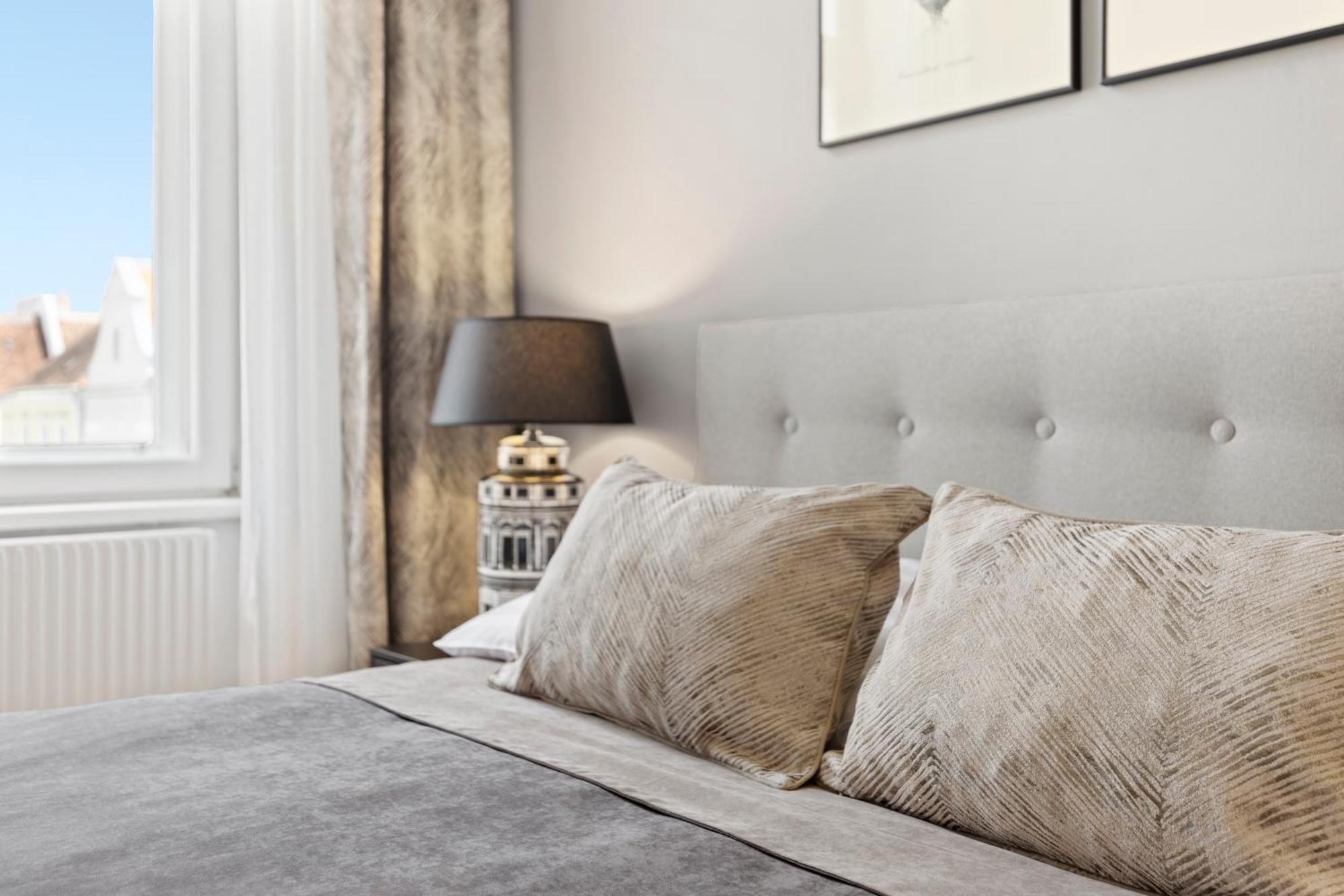 Sgrafit Apartments - Self Check-In Retz Bagian luar foto