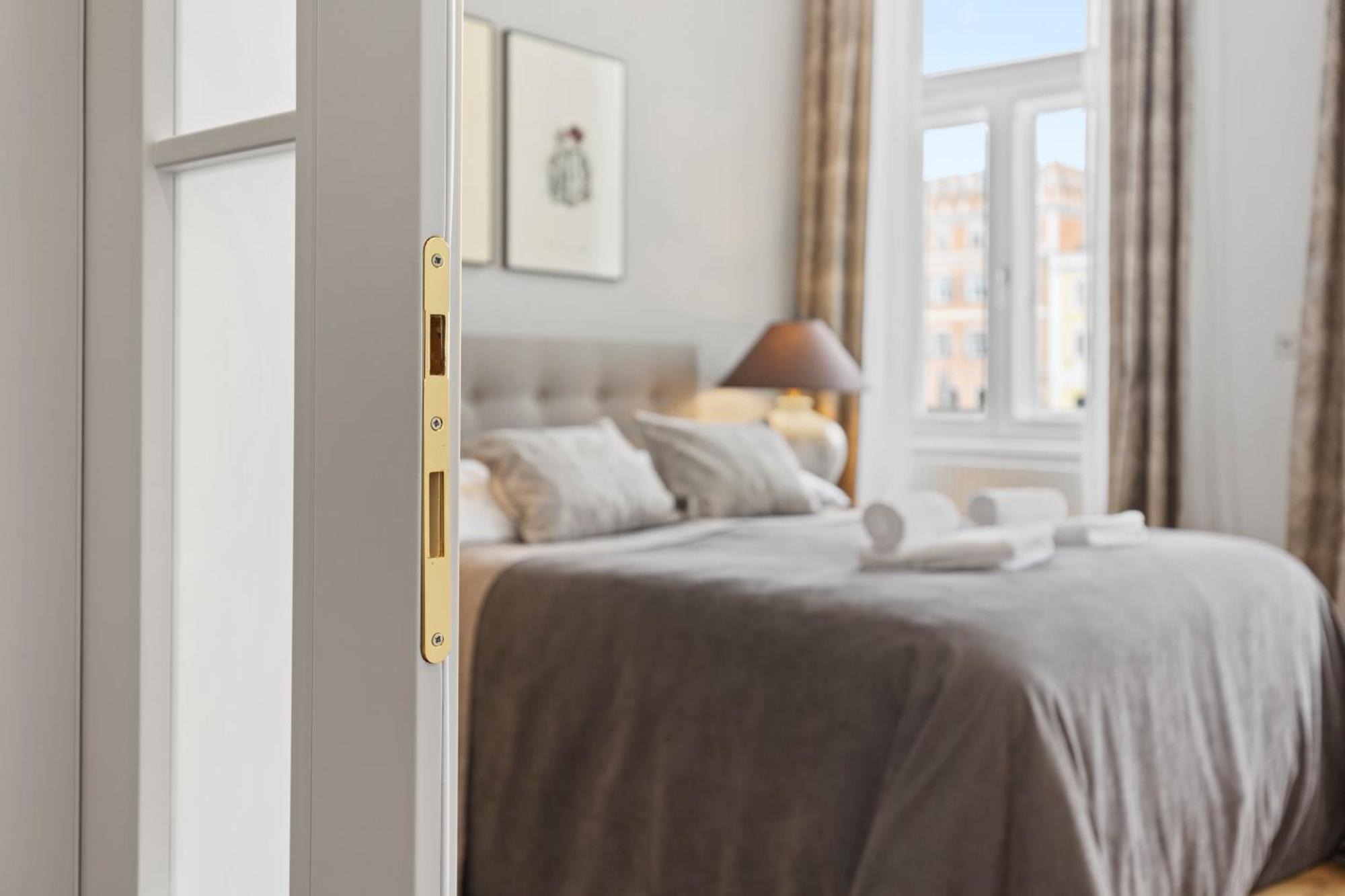 Sgrafit Apartments - Self Check-In Retz Bagian luar foto
