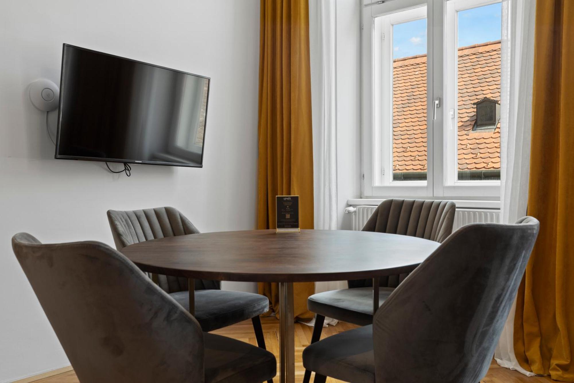 Sgrafit Apartments - Self Check-In Retz Bagian luar foto