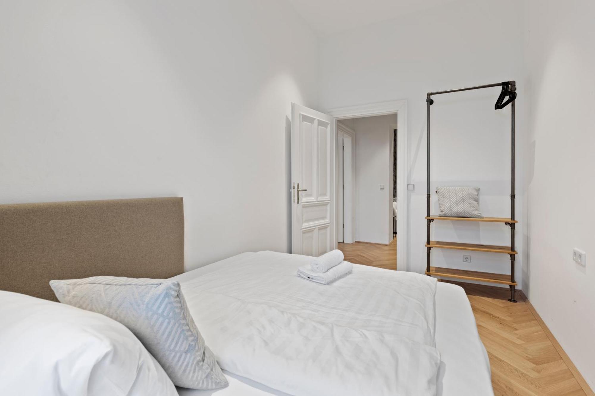Sgrafit Apartments - Self Check-In Retz Bagian luar foto